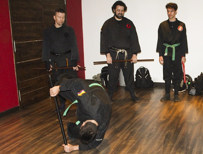Hanbō Jutsu Sanshakubō Kukishinden Ryū – Arnoby Sinam Bucaramanga