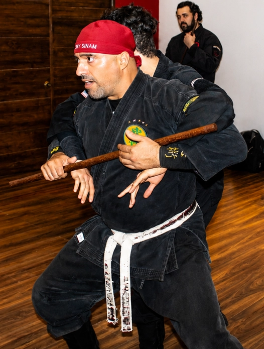 Hanbō Jutsu Sanshakubō Kukishinden Ryū – Arnoby Sinam Bucaramanga