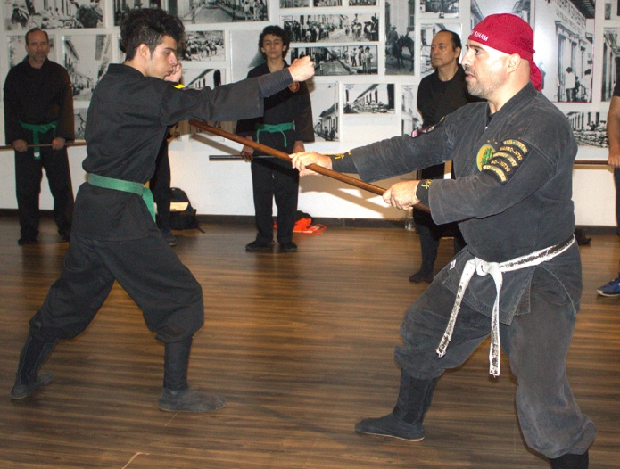 Técnicas de Hanbō Jutsu Sanshakubō Kukishinden Ryū – Seminario Bujinkan