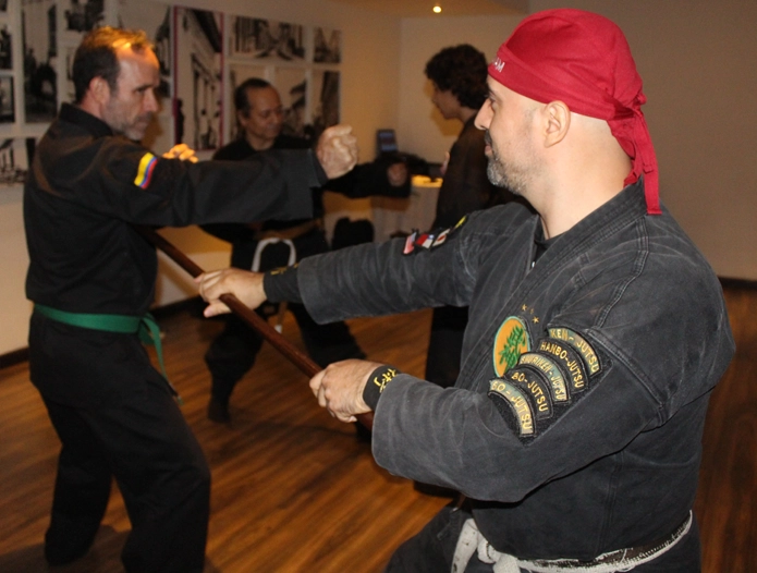 Hanbō Jutsu Sanshakubō Kukishinden Ryū – Arnoby Sinam Bucaramanga